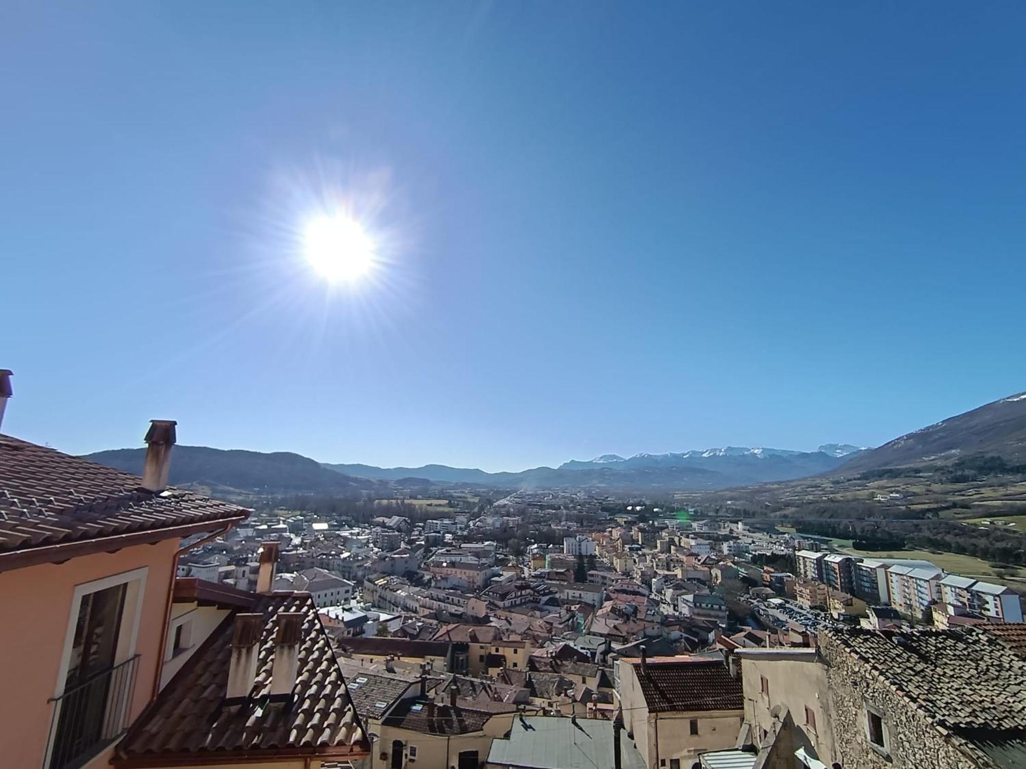 Appartamento Al Civico 21 Castel Di Sangro Esterno foto